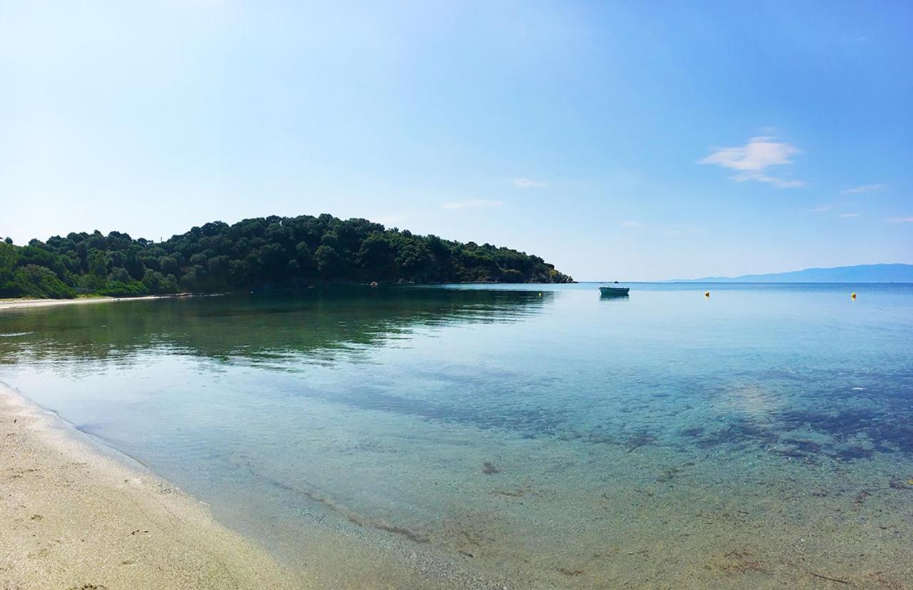 Olive Bay Beach House אמוליאני מראה חיצוני תמונה